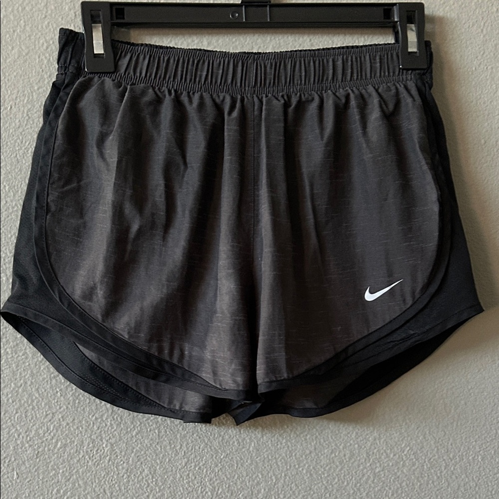 Nike Women's Charcoal Athletic Shorts Size Small